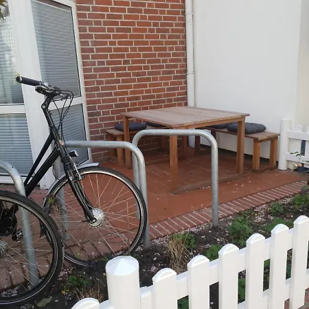 Luettji Dame 2 Norderney